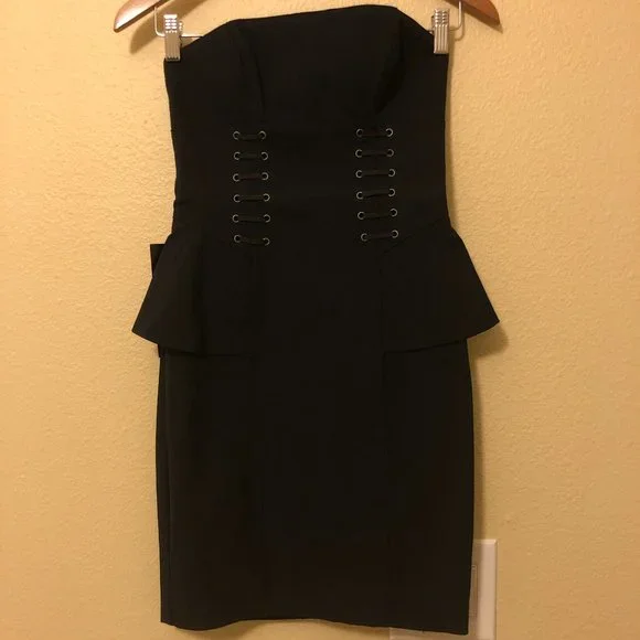 basque black dress Astarte Basque Waistline Jersey Midi Dress – Disturbia main image 0